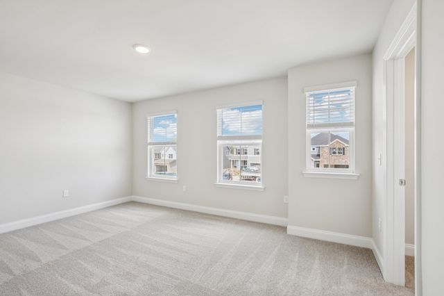 1088 Large Poppy Dr, La Vergne, TN 37086