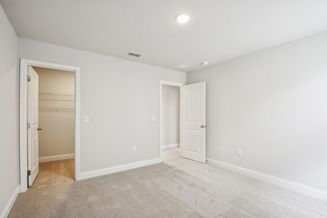 1088 Large Poppy Dr, La Vergne, TN 37086