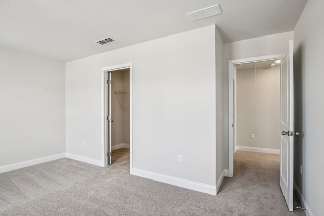 1088 Large Poppy Dr, La Vergne, TN 37086