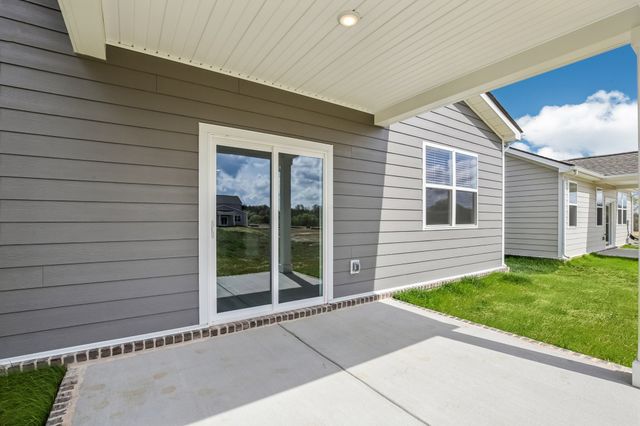 1088 Large Poppy Dr, La Vergne, TN 37086