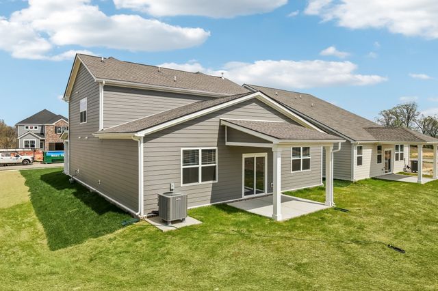 1088 Large Poppy Dr, La Vergne, TN 37086