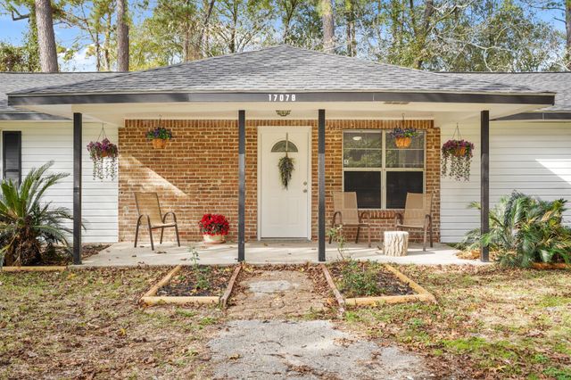 17078 Oak Grove Lane, New Caney, TX 77357