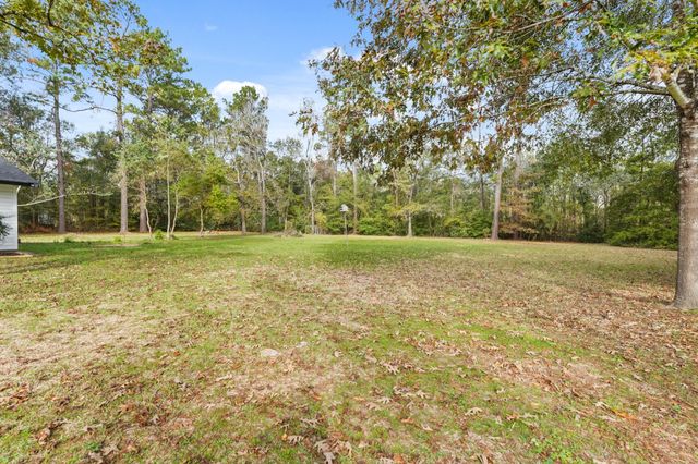 17078 Oak Grove Lane, New Caney, TX 77357