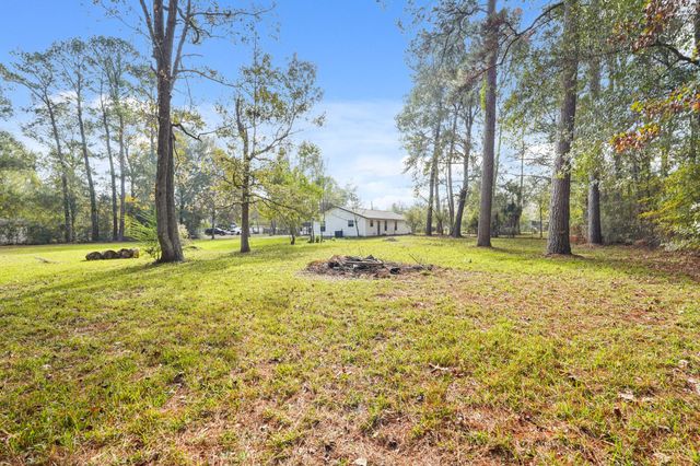 17078 Oak Grove Lane, New Caney, TX 77357