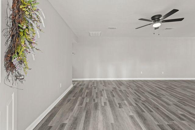 17078 Oak Grove Lane, New Caney, TX 77357