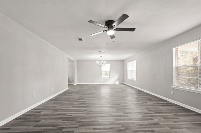 17078 Oak Grove Lane, New Caney, TX 77357