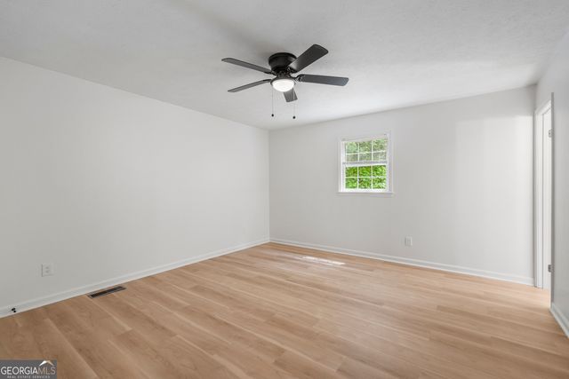 134 N Lake Drive, Lagrange, GA 30240