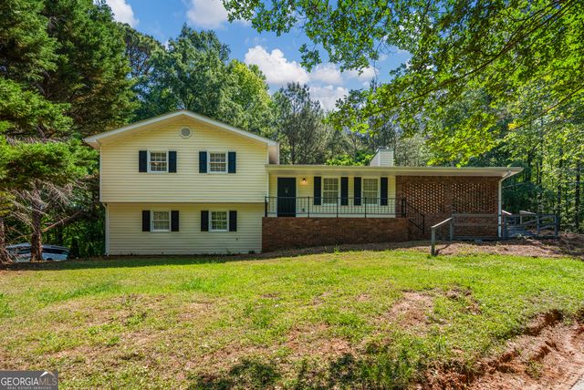134 N Lake Drive, Lagrange, GA 30240