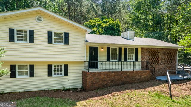 134 N Lake Drive, Lagrange, GA 30240