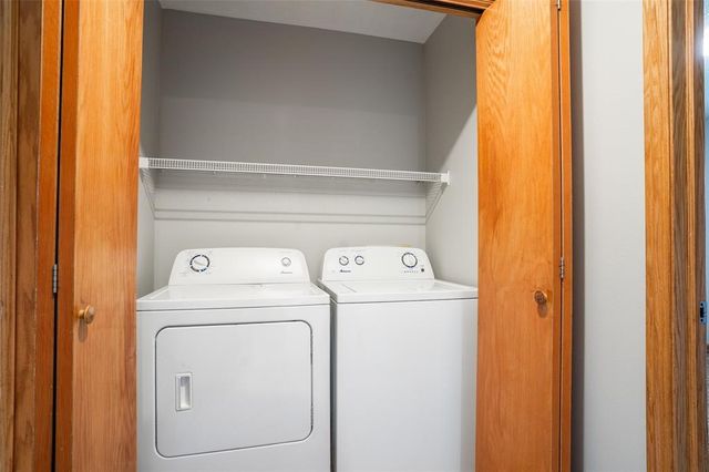 525 SE 9th Street, Des Moines, IA 50309