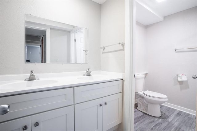 525 SE 9th Street, Des Moines, IA 50309