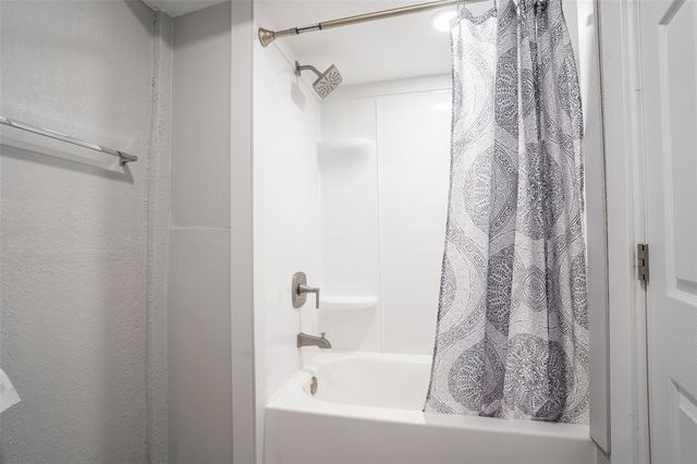 525 SE 9th Street, Des Moines, IA 50309