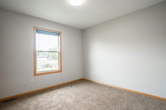 525 SE 9th Street, Des Moines, IA 50309