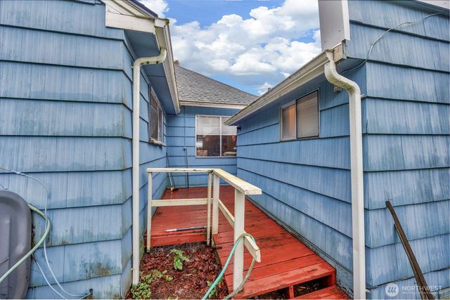 701 N Fruitdale Road, Sedro Woolley, WA 98284