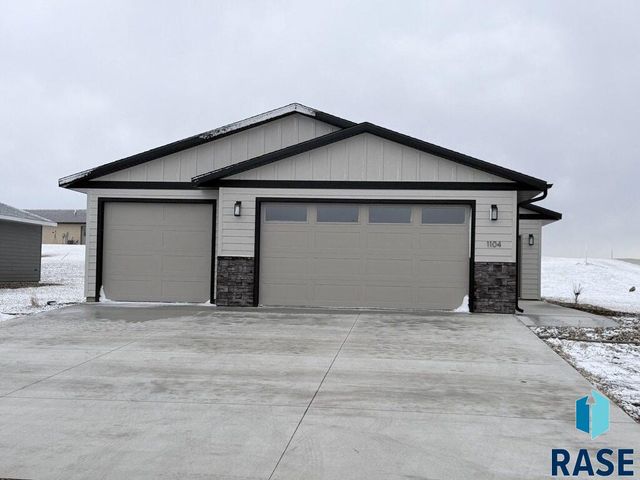 1104 S 6th Ave Avenue, Rock Rapids, IA 51246