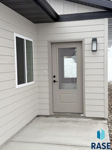 1104 S 6th Ave Avenue, Rock Rapids, IA 51246