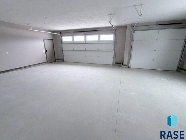 1104 S 6th Ave Avenue, Rock Rapids, IA 51246