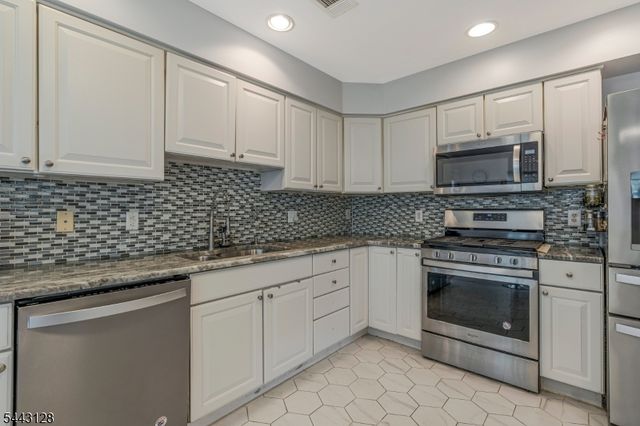 262 Marcia Way, Bridgewater Twp., NJ 08807