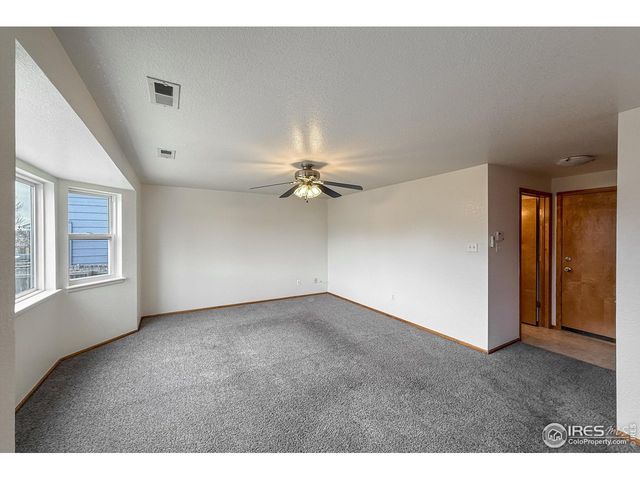 5442 Fox Run Blvd, Longmont, CO 80504
