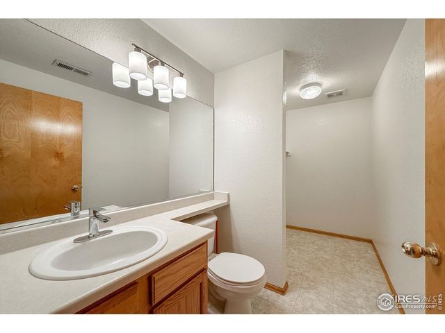 5442 Fox Run Blvd, Longmont, CO 80504