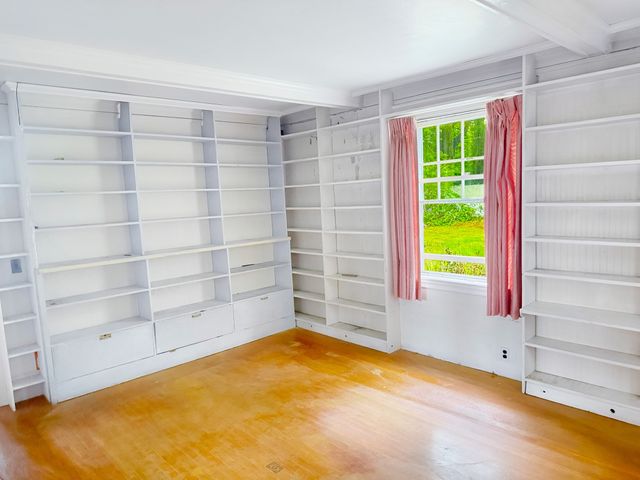 57 Benvenue Street, Wellesley, MA 02482