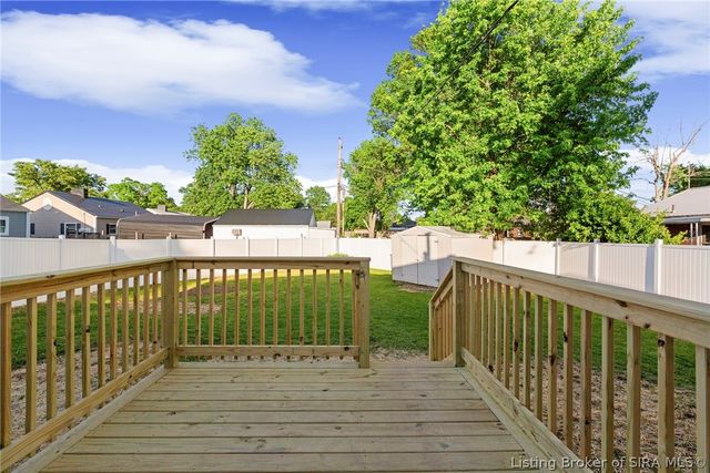 2104 Green Valley Road, New Albany, IN 47150