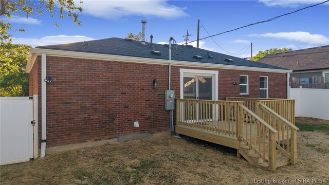 2104 Green Valley Road, New Albany, IN 47150