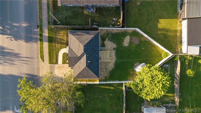 2104 Green Valley Road, New Albany, IN 47150