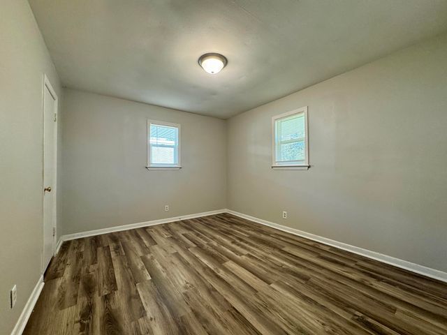 1014 N Larchmont Drive, Chattanooga, TN 37411