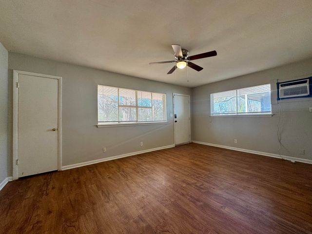 1014 N Larchmont Drive, Chattanooga, TN 37411