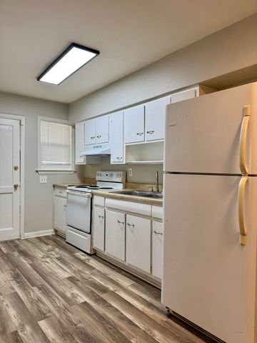 1014 N Larchmont Drive, Chattanooga, TN 37411