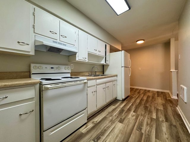 1014 N Larchmont Drive, Chattanooga, TN 37411