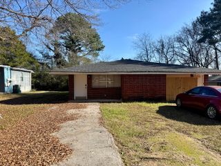 1014 N Larchmont Drive, Chattanooga, TN 37411