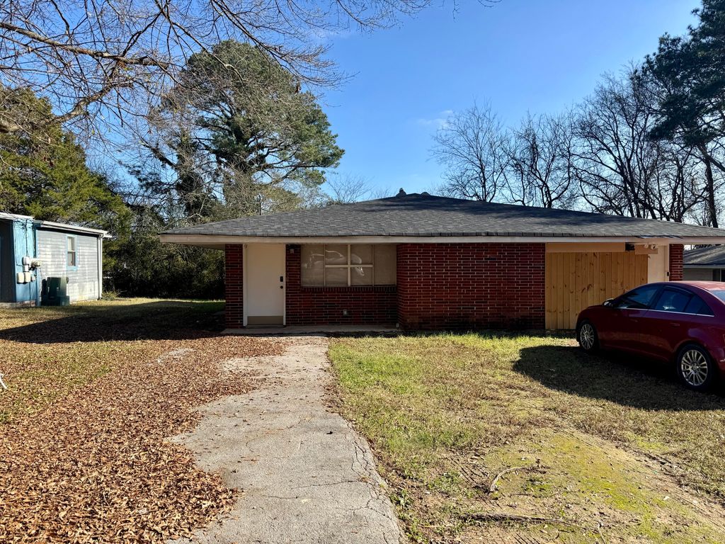 1014 N Larchmont Drive, Chattanooga, TN 37411