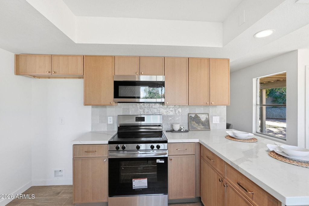 Image 16 of property listing at 4574 E CORRAL Road, Phoenix, AZ 85044