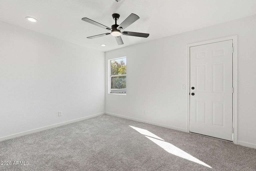 Image 31 of property listing at 4574 E CORRAL Road, Phoenix, AZ 85044