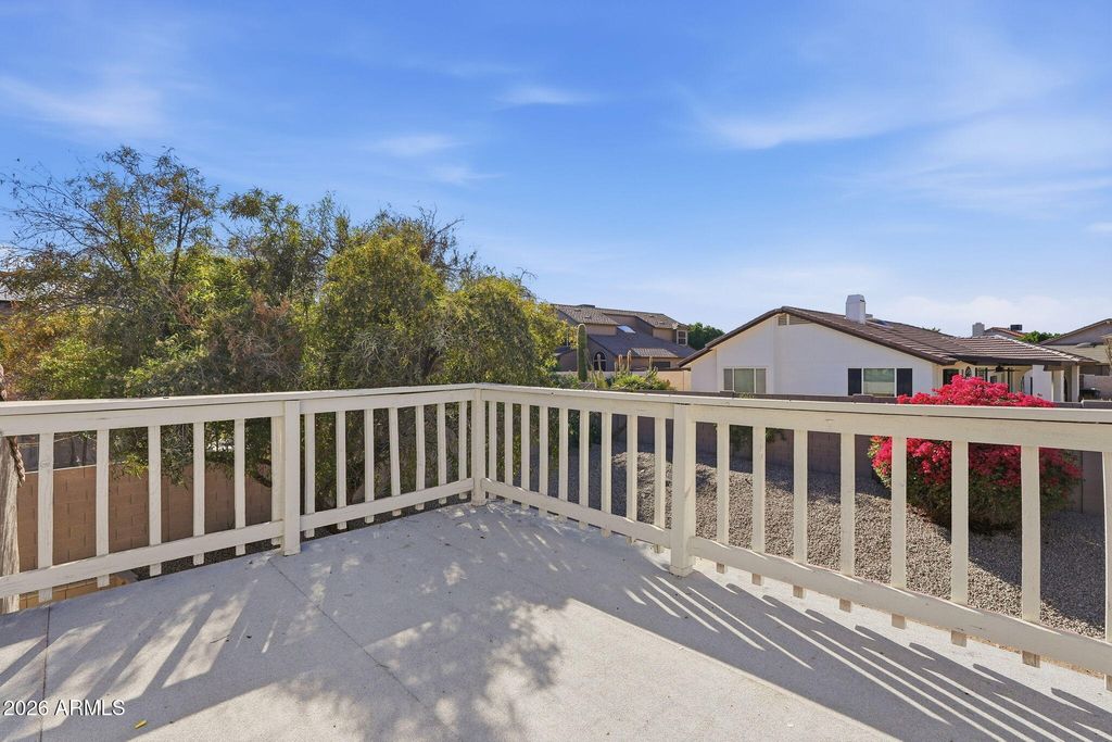 Image 38 of property listing at 4574 E CORRAL Road, Phoenix, AZ 85044