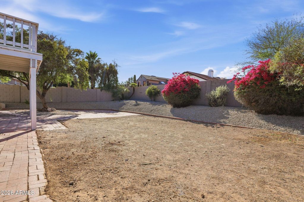 Image 43 of property listing at 4574 E CORRAL Road, Phoenix, AZ 85044
