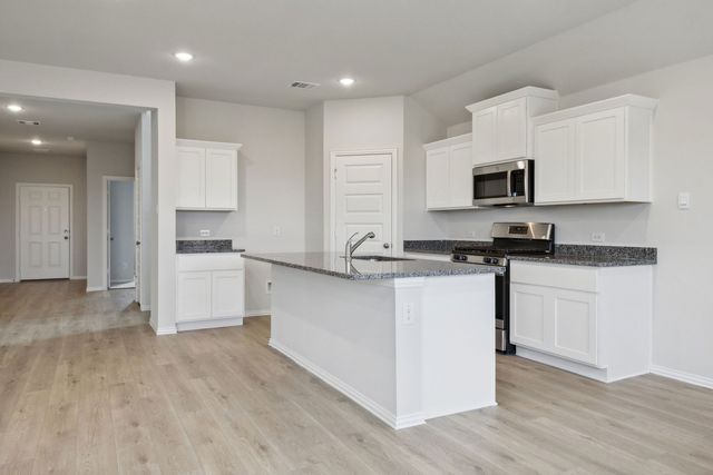 603 Stone Hollow Drive, Van Alstyne, TX 75495