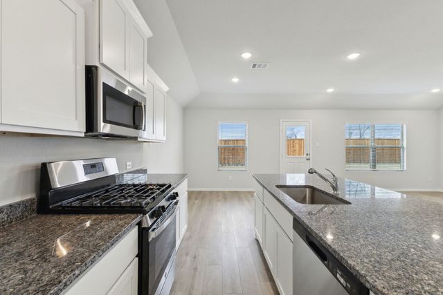 603 Stone Hollow Drive, Van Alstyne, TX 75495