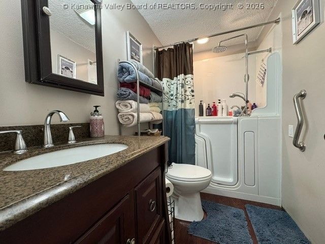 122 Terrace Lane, Alum Creek, WV 25003