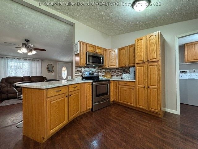 122 Terrace Lane, Alum Creek, WV 25003