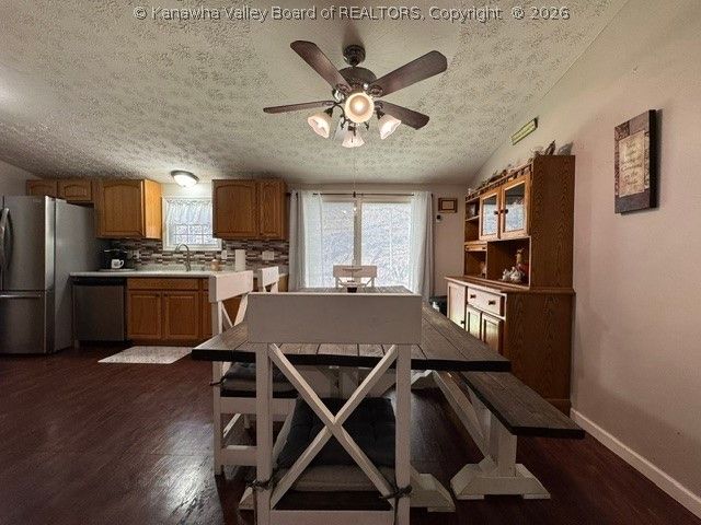 122 Terrace Lane, Alum Creek, WV 25003