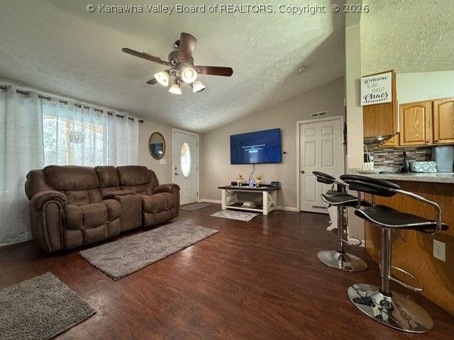 122 Terrace Lane, Alum Creek, WV 25003