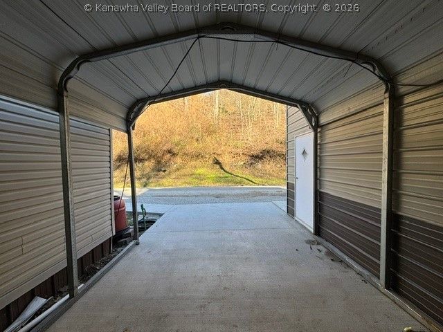 122 Terrace Lane, Alum Creek, WV 25003