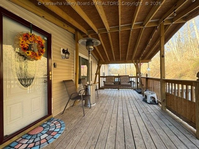 122 Terrace Lane, Alum Creek, WV 25003