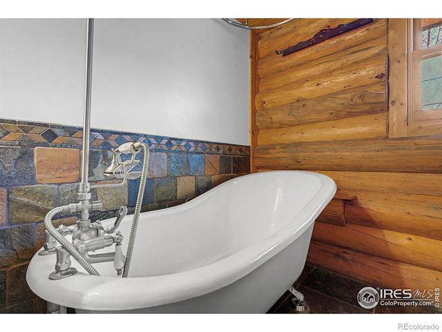 905 Stratton Park Road, Bellvue, CO 80512