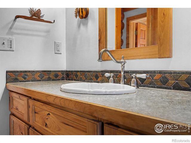 905 Stratton Park Road, Bellvue, CO 80512
