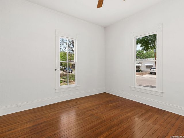 318 Sadie Street, San Antonio, TX 78210