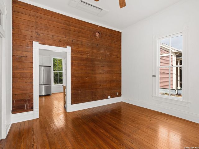 318 Sadie Street, San Antonio, TX 78210